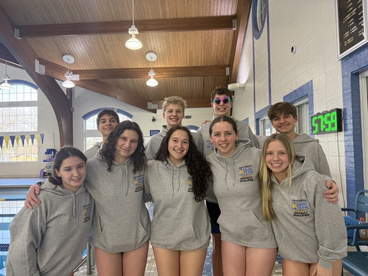 IHS Swim Team F-B. Front: Junior Sophie Polter, Senior Nora Olexa, Senior Gianna Londrico, Sophomore Emma Bohrer, Junior Katie Ksiazka. Back: Junior William Stray, Sophomore Jacob Repicky, Sophomore Jackson Scarcella, Freshmen Alex Jaworske. 